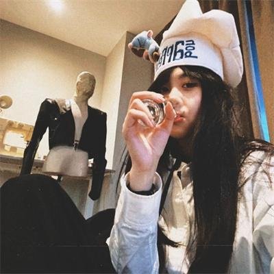 女交通员
